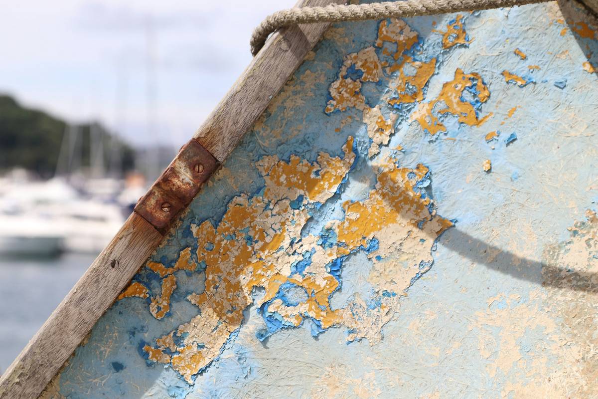 Bar chart showing 68% of boat renters mistakenly believe credit cards cover boat damage; only 22% purchase CDI at rental